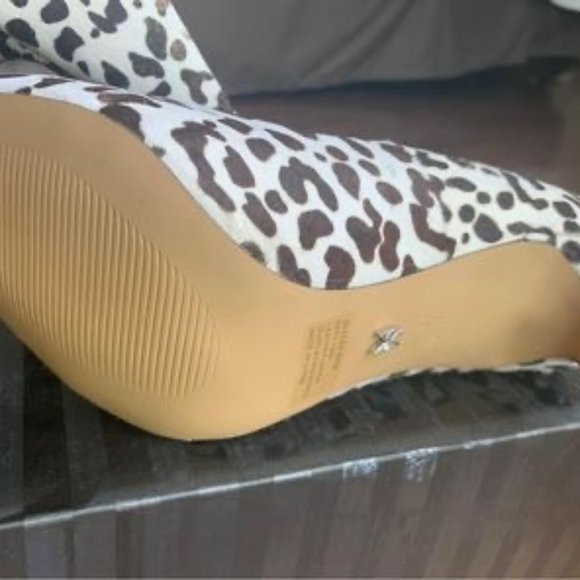 Victorias Secret Leopard Print Pumps - Picture 4 of 5